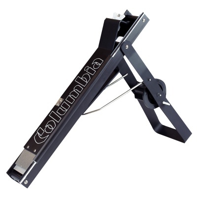 Aparelho metálico preto com a marca Columbia em branco