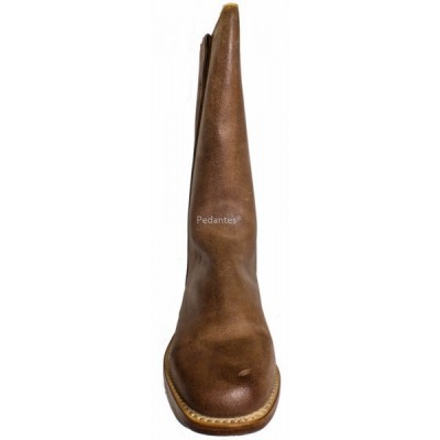 Bota de couro marrom com sola bege costurada