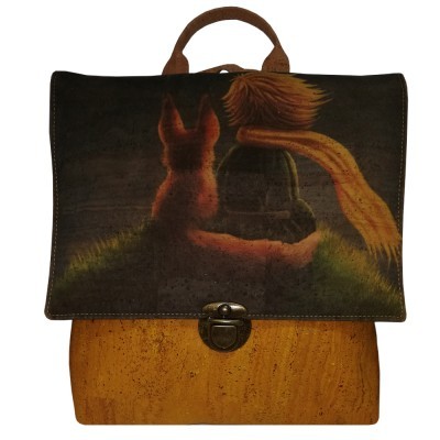 Mochila castanha com tampa ilustrada com cavalo e cão vistos de costas