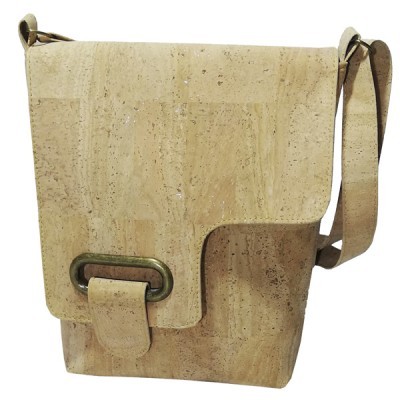 Mala de ombro em cortiça com fecho metálico e alça ajustável