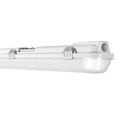 Luminária industrial branca com difusor opaco e fixações metálicas