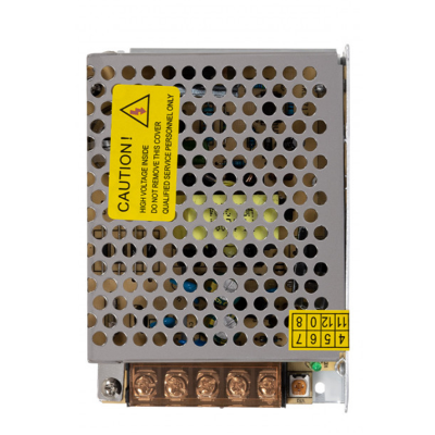 Transformador elétrico metálico perfurado com etiquetas amarelas e conectores dourados