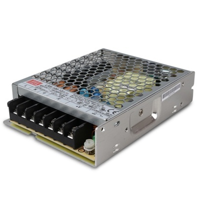 Fonte de alimentação metálica com grelha hexagonal e conectores pretos