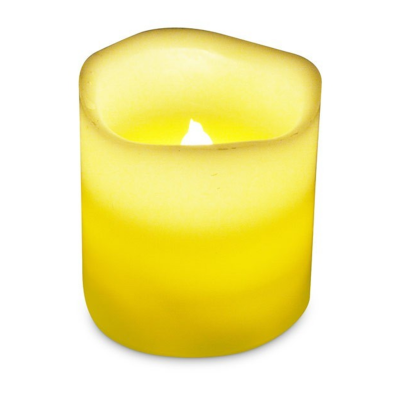 Vela amarela cilíndrica iluminada