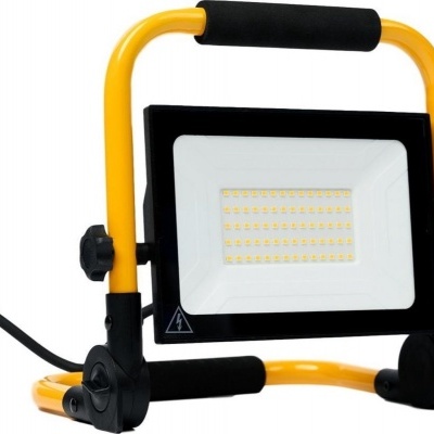 Projetor LED portátil amarelo e preto com LEDs visíveis