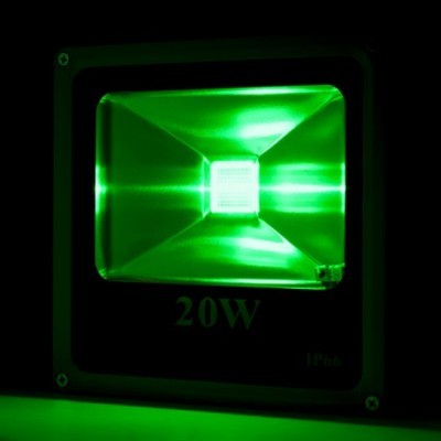 Refletor LED verde 20W com estrutura preta e classificação IP66