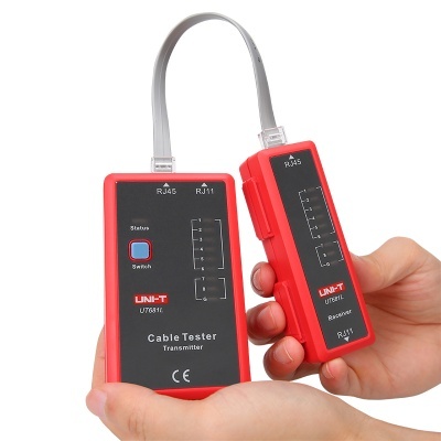 Tester de cabos vermelho e preto com cabo branco conectado, mostrando etiquetas RJ45, RJ11 e UNI-T UT681L