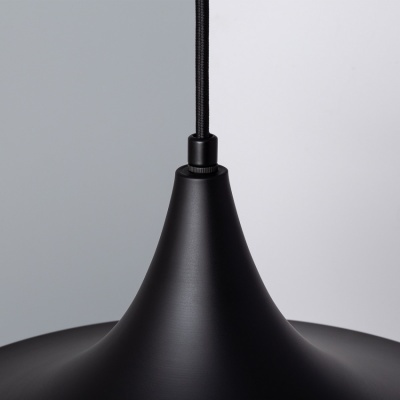 Candeeiro de teto preto fosco com cabo tecido