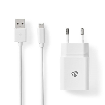Cabo USB branco com conector Lightning e adaptador de tomada branco com dois pinos redondos