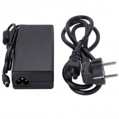 Transformador de energia preto com cabo e plugue europeu