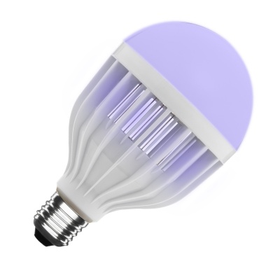 Lâmpada LED roxa com base metálica prateada e corpo branco