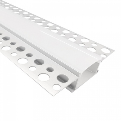 Perfil de metal branco perfurado para construção