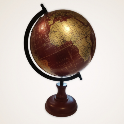 Globo terrestre decorativo vermelho e dourado com base de madeira