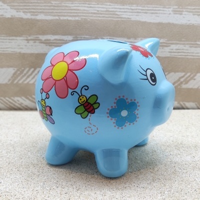 Cofre porquinho azul com flores e abelhas pintadas