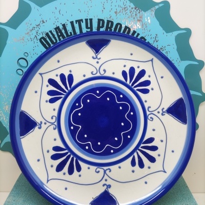 Prato redondo azul e branco decorativo