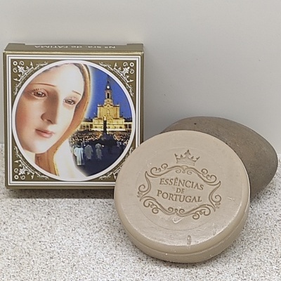 Sabonetes Essências de Portugal com caixa religiosa à direita