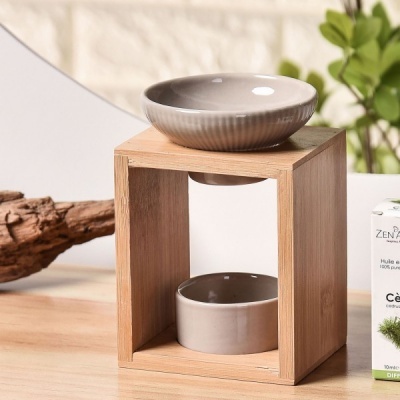 Difusor de aroma em porcelana cinzenta com suporte de madeira clara