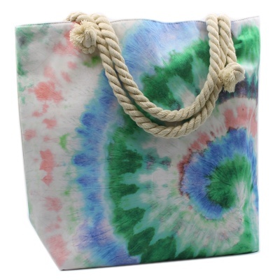 Saco de tecido tie-dye com alças de corda