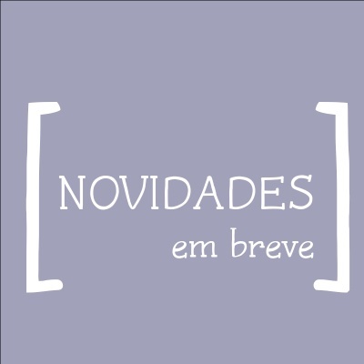 Texto anunciado novidades em breve em fundo roxo cinzento