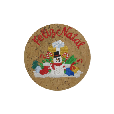 Disco de cortiça redondo com bordado natalício e texto Feliz Natal