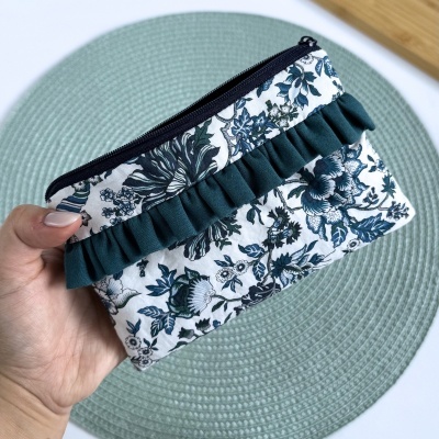 Bolsinha&#x20;Multiuso&#x20;com&#x20;folho&#x20;Jardim&#x20;Azul&#x20;M&#x00E9;dia