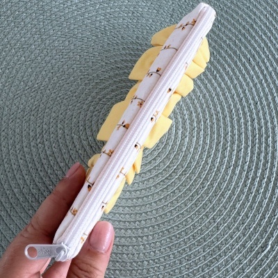 Bolsinha&#x20;Multiuso&#x20;com&#x20;folho&#x20;Amarela