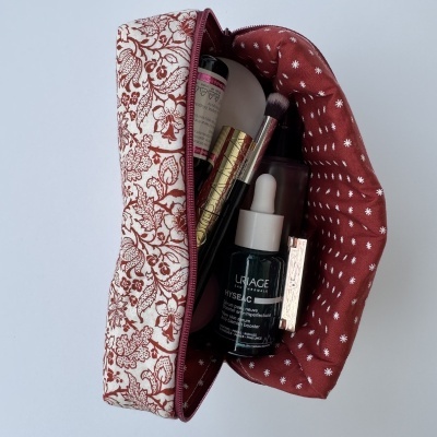 Necessaire&#x20;M&#x00E9;dia&#x20;Constela&#x00E7;&#x00E3;o&#x20;de&#x20;Flora