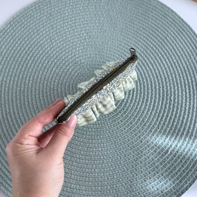 Bolsinha&#x20;Multiuso&#x20;com&#x20;folho&#x20;Verde