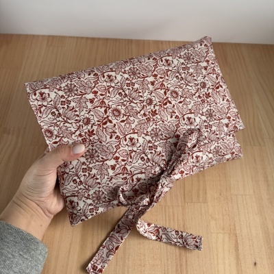 Bolsa&#x20;de&#x20;Livros&#x20;Constela&#x00E7;&#x00E3;o&#x20;de&#x20;Flora