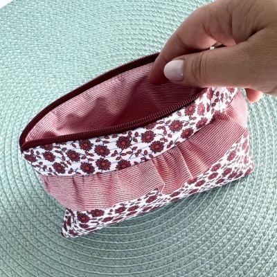 Bolsinha&#x20;Multiuso&#x20;com&#x20;folho&#x20;Margarida&#x20;M&#x00E9;dia