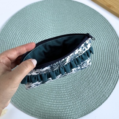 Bolsinha&#x20;Multiuso&#x20;com&#x20;folho&#x20;Jardim&#x20;Azul&#x20;M&#x00E9;dia