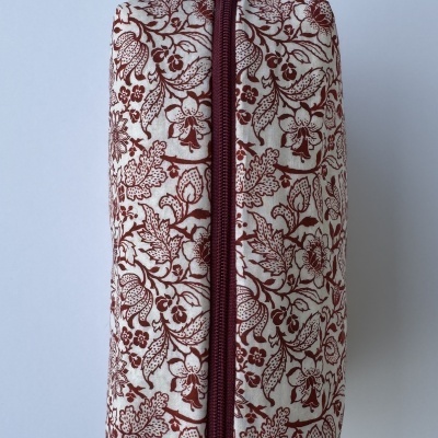 Necessaire&#x20;M&#x00E9;dia&#x20;Constela&#x00E7;&#x00E3;o&#x20;de&#x20;Flora