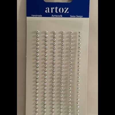 Pacote de 8 fileiras de pérolas prateadas pequenas em embalagem com fundo azul e branco