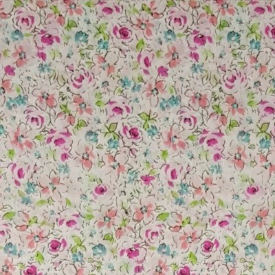 Tecido branco com padrão floral colorido em rosa, azul, verde e laranja