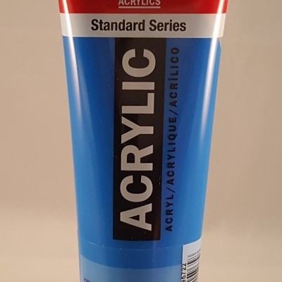 Tubo de tinta acrílica azul da marca AMSTERDAM com tampa preta