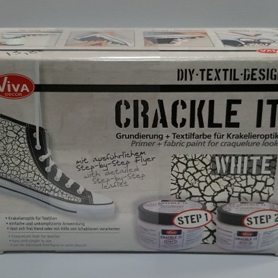 Caixa DIY-Textil-Design CRACKLE IT com duas fases, efeito craquelado para tecido, ilustração de ténis craquelado branco.