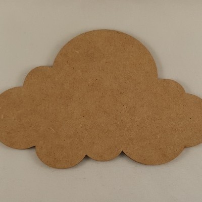 Forma de madeira em forma de nuvem