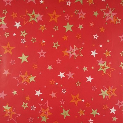papel de embrulho vermelho com estrelas coloridas