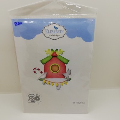 design artesanal ELIZABETH casinha vermelha com telhado verde e decoração natalícia