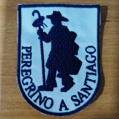 https://www.alberguedebarcelos.com/product/emblema-peregrino-a-santiago