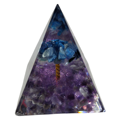 Piramide transparente com miniárvore azul e cristais azuis e roxos