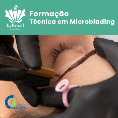 Pessoa a fazer microblading na sobrancelha com texto de formação técnica