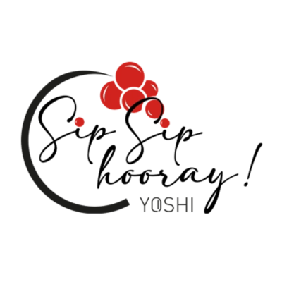 Logótipo com texto 'Sip Sip hooray!' e 'YOSHI' com esferas vermelhas e círculo preto
