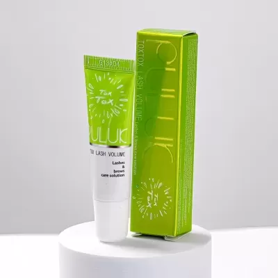 Tubo de produto para pestanas e sobrancelhas com embalagem verde