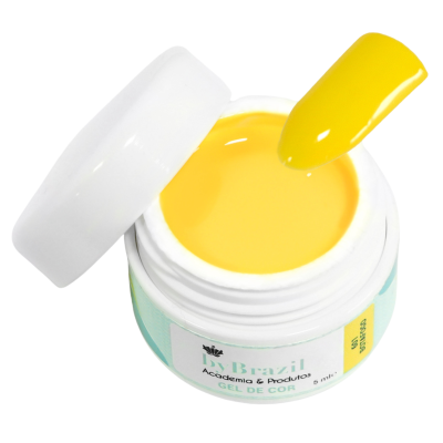 Frasco aberto de gel de cor amarelo vibrante MyBrazil com tampa branca e amostra aplicada em unha