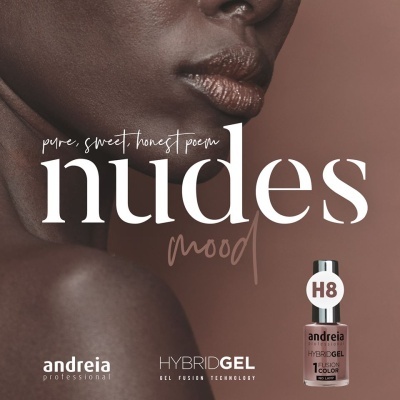 Produto de maquilhagem base líquida Andreia Hybrid Gel H8 com modelo de pele escura