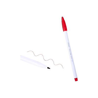 Caneta de feltro branca com tampa vermelha e traço ondulado