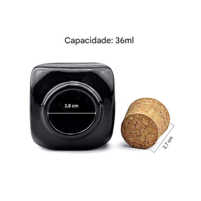 Frasco de vidro preto quadrado com rolha de cortiça ao lado, capacidade de 36 ml e medidas indicadas.