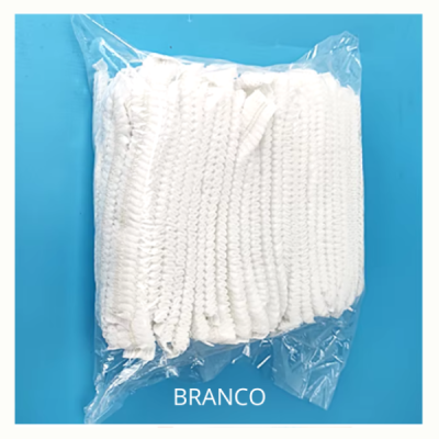 Pacote de elásticos brancos trançados em saco plástico