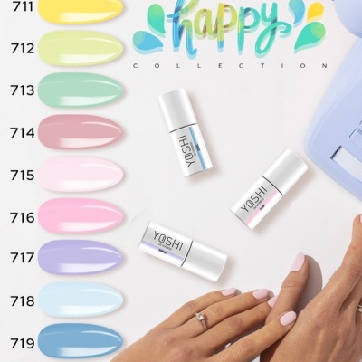 Amostras de esmalte colorido e mãos femininas com unhas pintadas